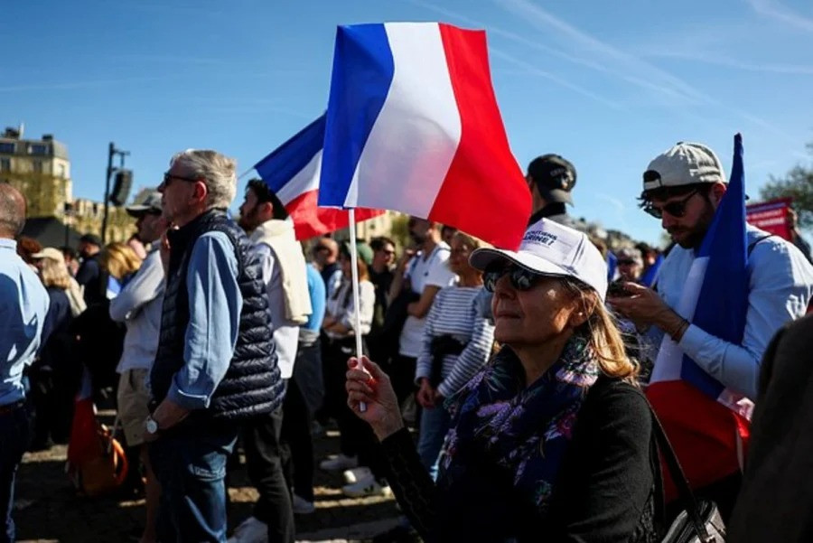 Polis artıq dözə bilmir: