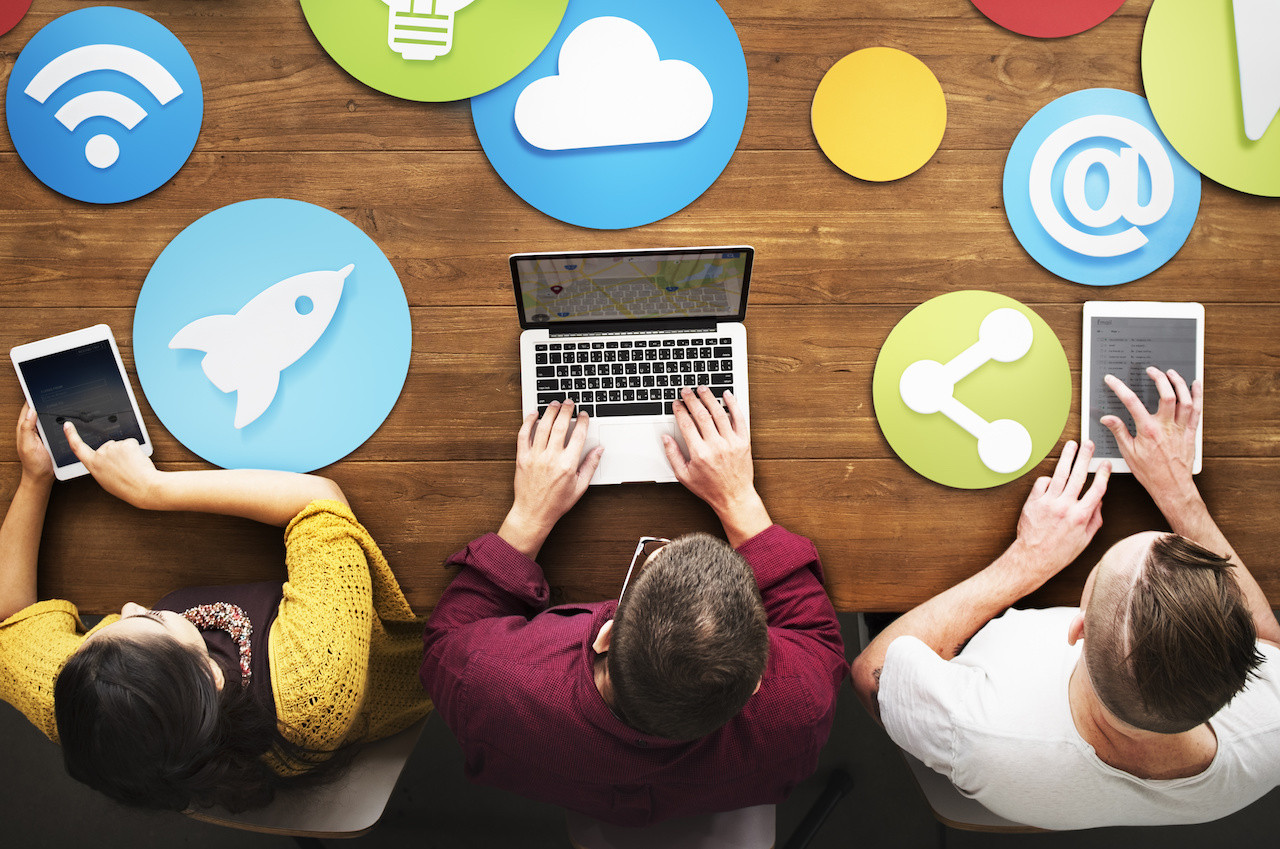 Sosial şəbəkələr: Gənclərə nə verir, onlardan nə alır?