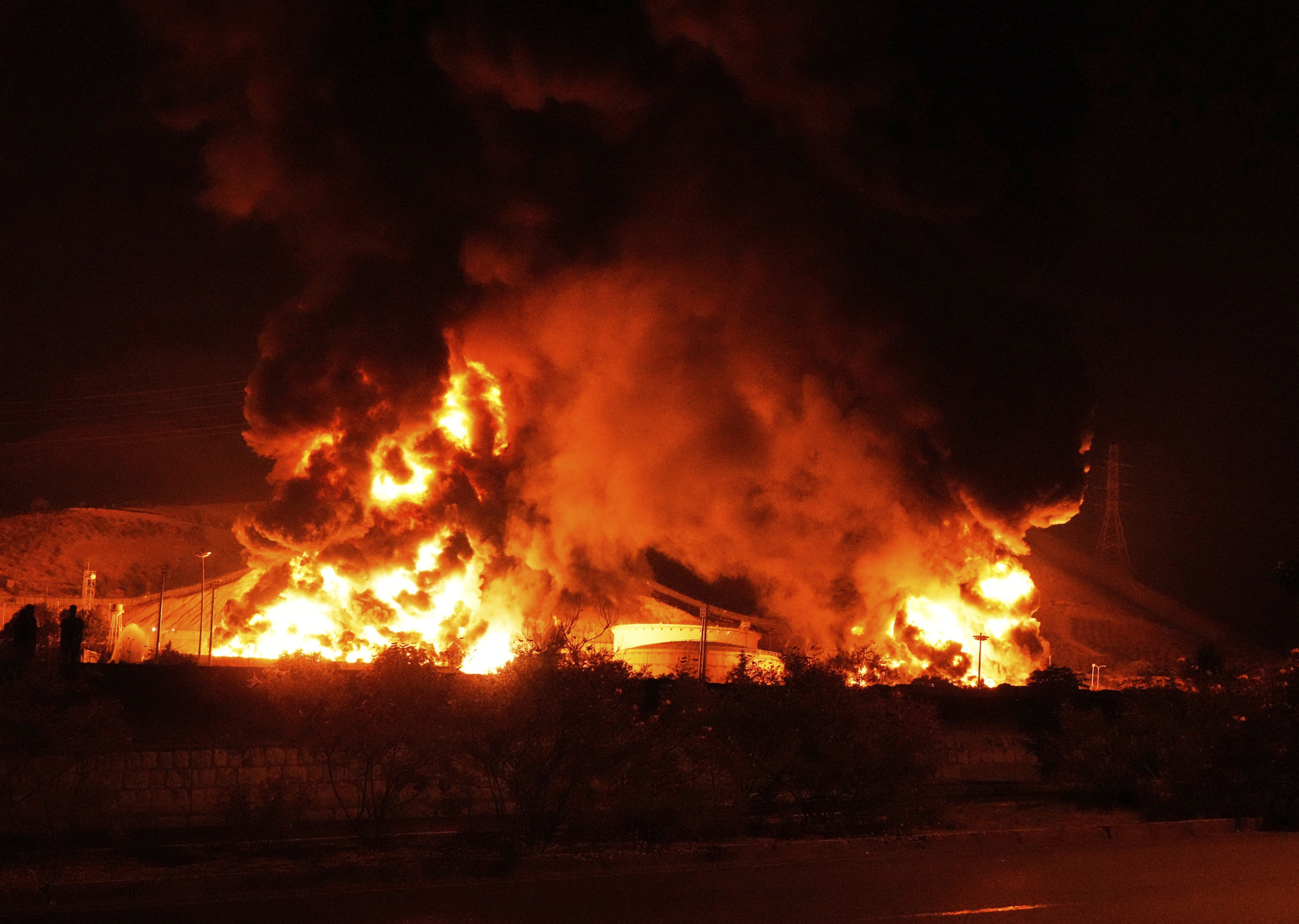 İranda bazar yanıb