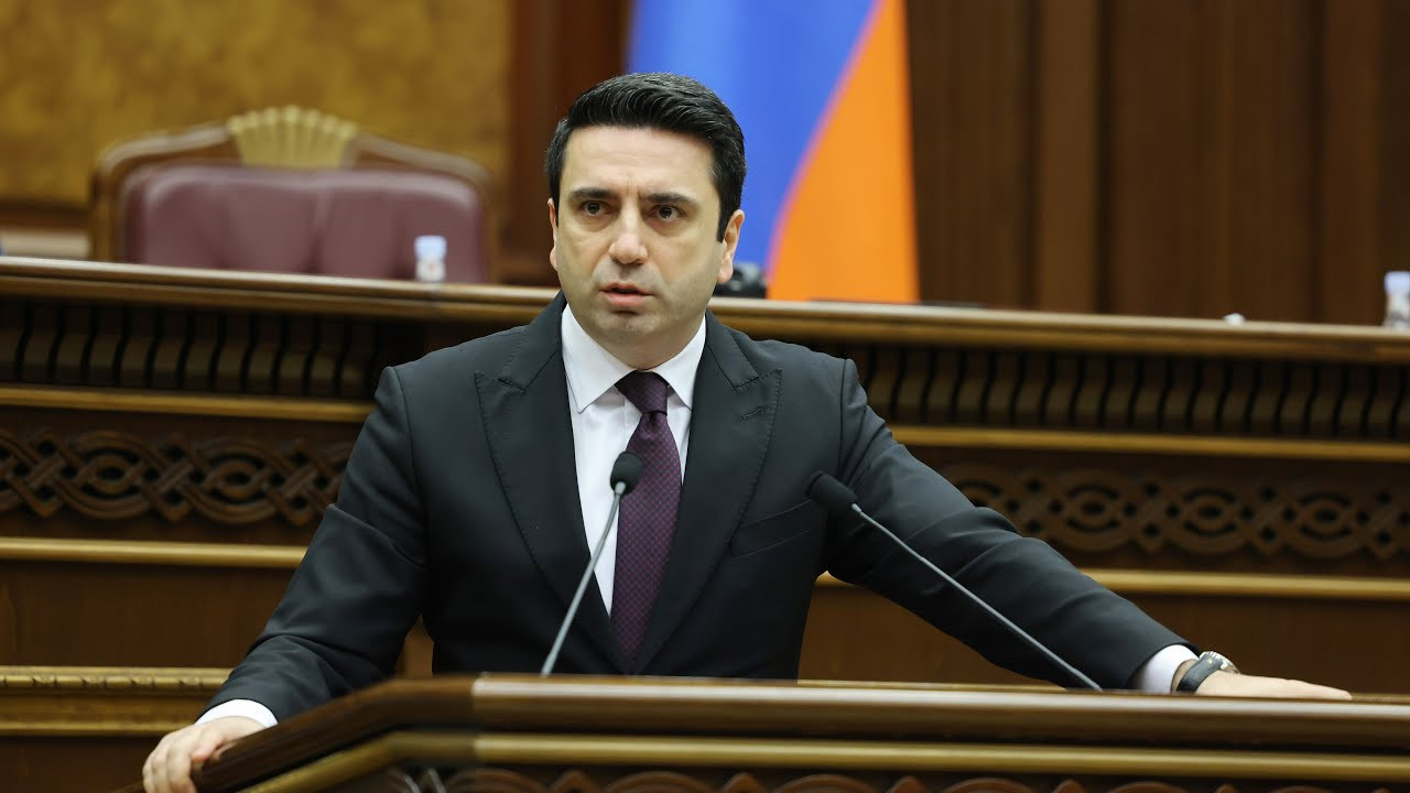 Alen Simonyan: Azərbaycanla Ermənistan arasında müharibə mərhələsi bağlanıb