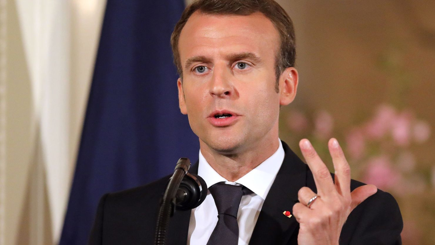 Makron İrana cavab verdi: Əvvəlcə siyasi məhbusları azad edin