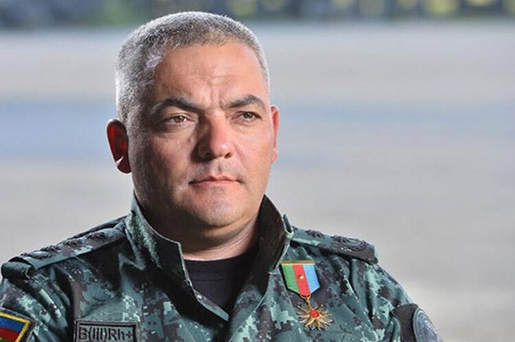 43 yaşlı general təqaüdə göndərildi