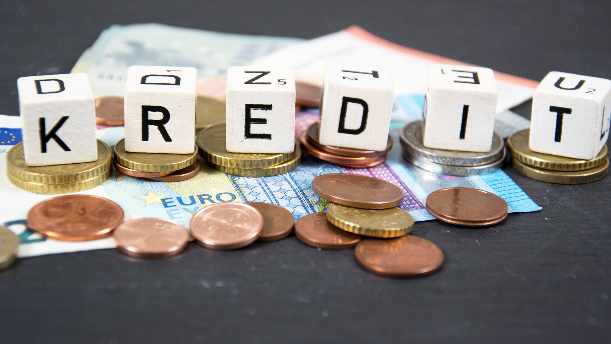 Bankda kreditin bağlanması arayışı neçəyədir? – Məbləğlər