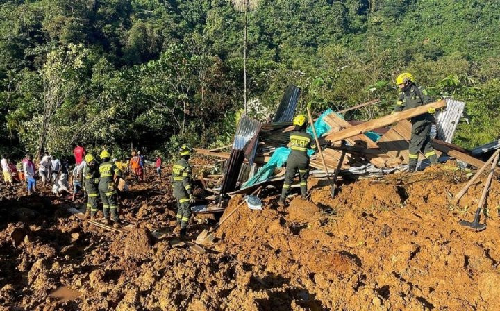 DƏHŞƏT: Mədəndə torpaq sürüşdü -