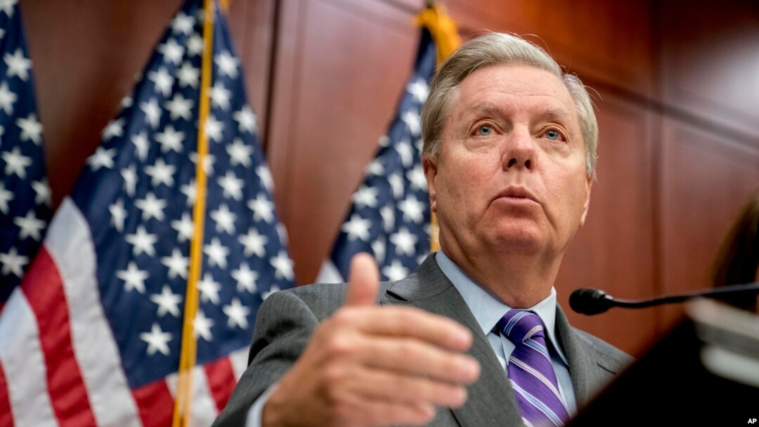 ABŞ senatoru: Ayətullahı qorumaq səhvdir