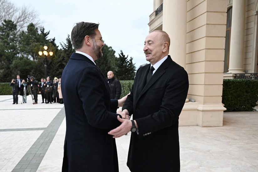 İlham Əliyev ABŞ-nin Vitse-prezidentini qarşılayıb