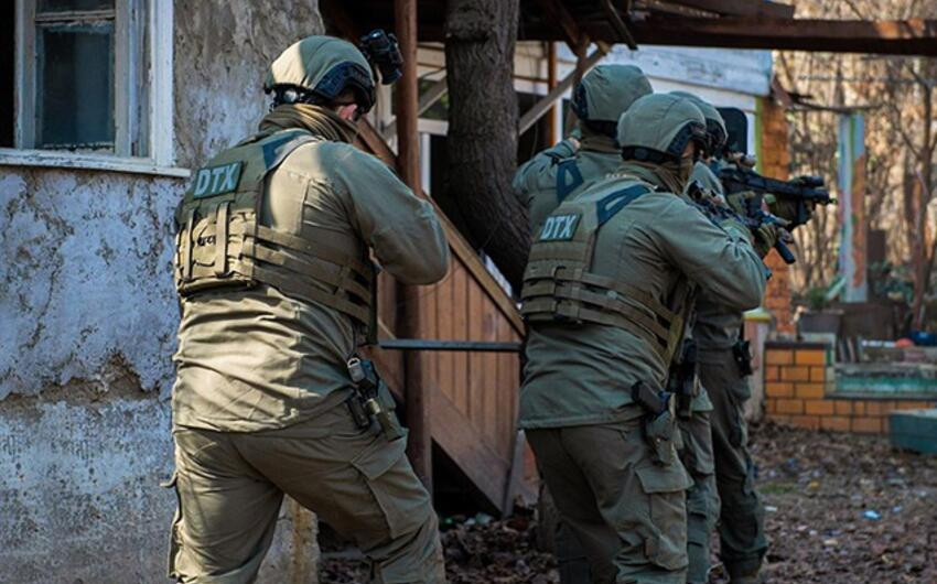 Dövlətə xəyanətdə ittiham olunan şəxsin məhkəməsi başladı