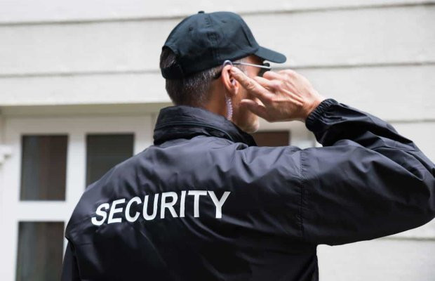 Universitetlərin təhlükəsizliyi necə qorunur?: Bizə oturan mühafizəçi lazım deyil