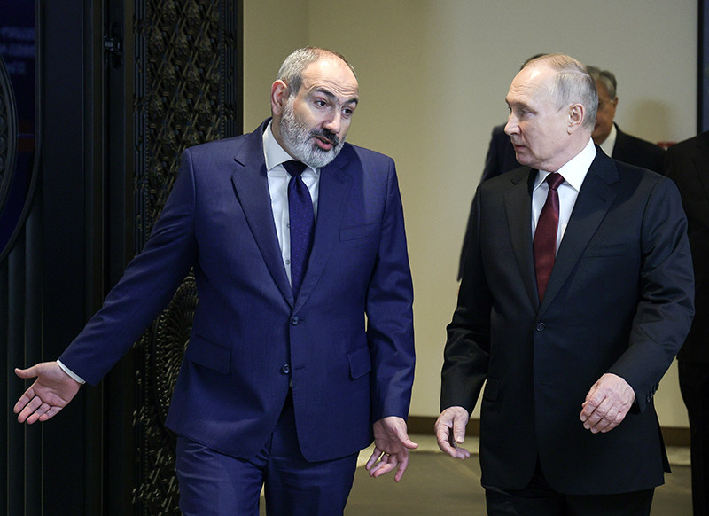 Paşinyan Rusiyanın nəzarətində olan dəmir yolunu başqa ölkəyə verməyə hazırlaşır?