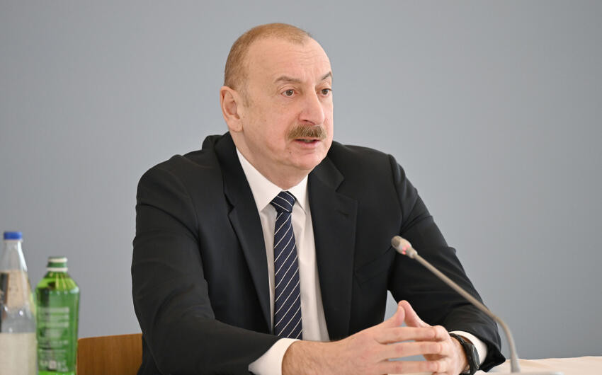 İlham Əliyev: Azərbaycanın Kiyevdə səfirliyinin Rusiya tərəfdən atəşə tutulmasını qeyri-dost addım kimi qəbul edirik