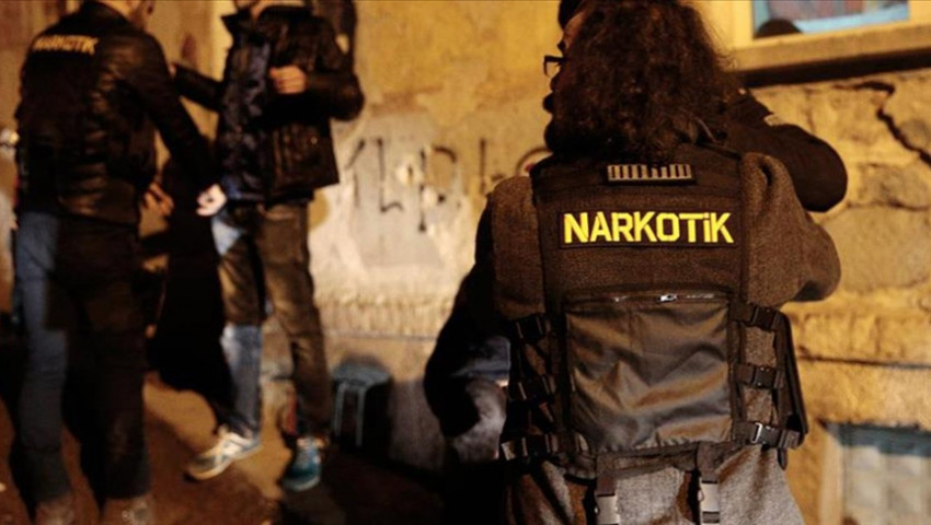 Külli miqdarda NARKOTİK DÖVRİYYƏSİ-