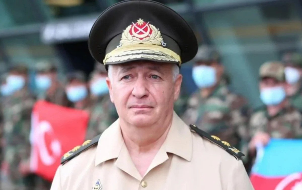 General vəzifəsindən çıxarılması barədə