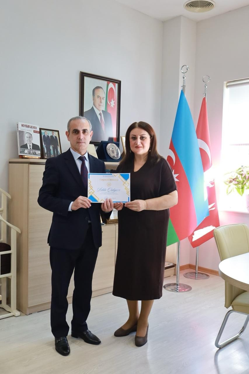 MEK-in Kitabxana xidməti üzrə direktor müavini Şəhla Quliyeva Təşəkkürnamə ilə təltif olunub