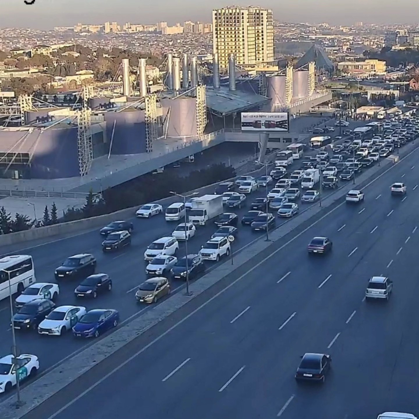 DİQQƏT: Bu yollarda tıxac var - SİYAHI