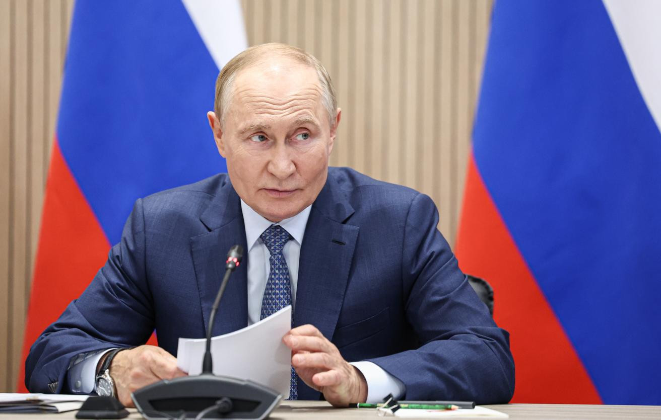 Putinin qohumu vasitəsilə bu şirkəti idarə edir