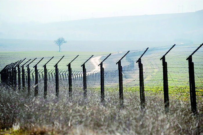 Sərhədlərin delimitasiyası üçün Ermənistan konstitusiyasında dəyişiklik etməlidir - politoloq