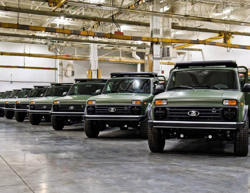 AvtoVAZ Rusiya Müdafiə Nazirliyinə 50 avtomobil hədiyyə edib