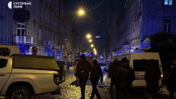 Lvovda partlayışlar: Polis əməkdaşı ölüb, digərləri yaralanıb