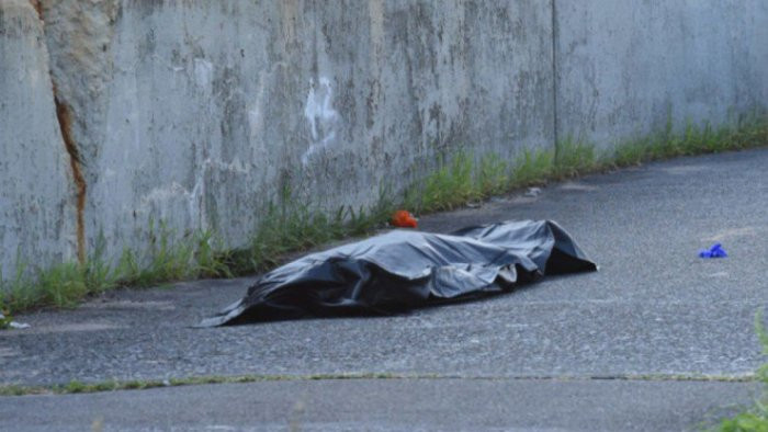 Bakıda küçədə qadın meyiti tapıldı