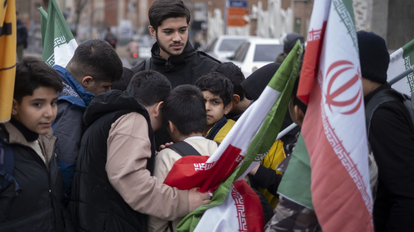 Tələbələr yenidən ayağa qalxdı: