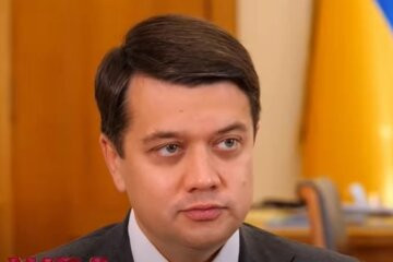 Zelenskinin müşavirindən etiraf: Bütün pulları xərcləmişik