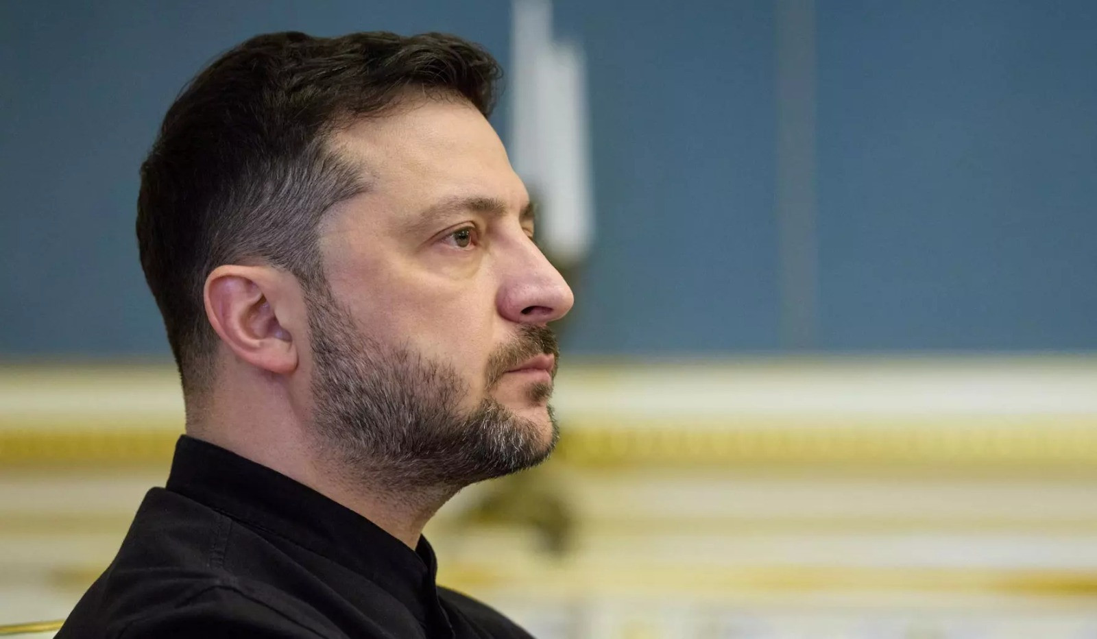 Zelenski: Mənə taksi yox, silah lazımdır