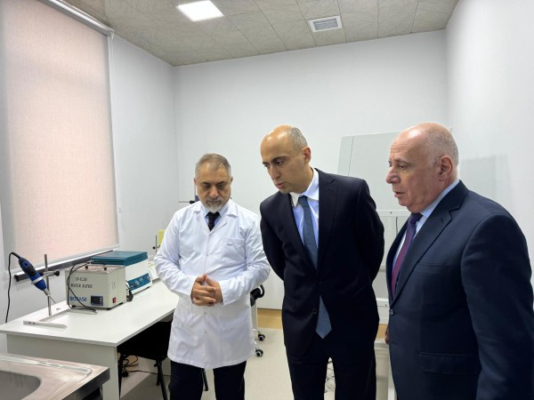 Elm və təhsil naziri LDU-nun Baytarlıq klinikası ilə tanış olub