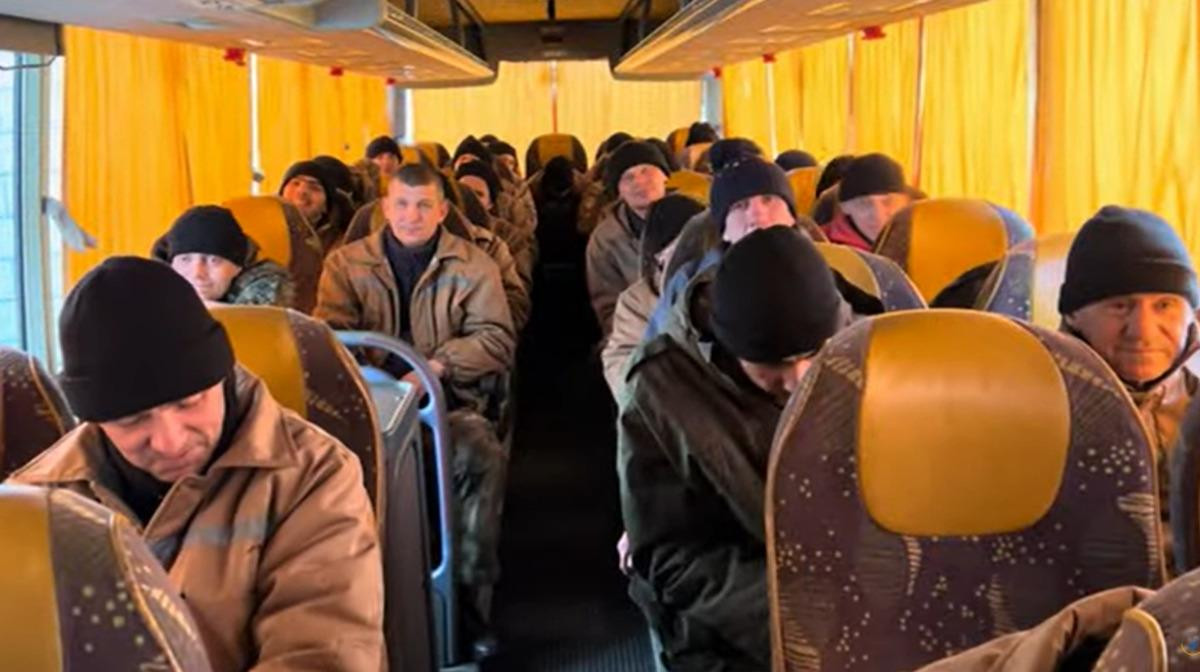 KİV: Rus əsirlər arasında ukraynalılara münasibət narahatedicidir