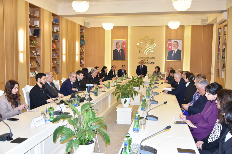 Milli Kitabxanasında Birinci Türkoloji Qurultayın 100 illiyinə həsr olunmuş elmi konfrans keçirilib