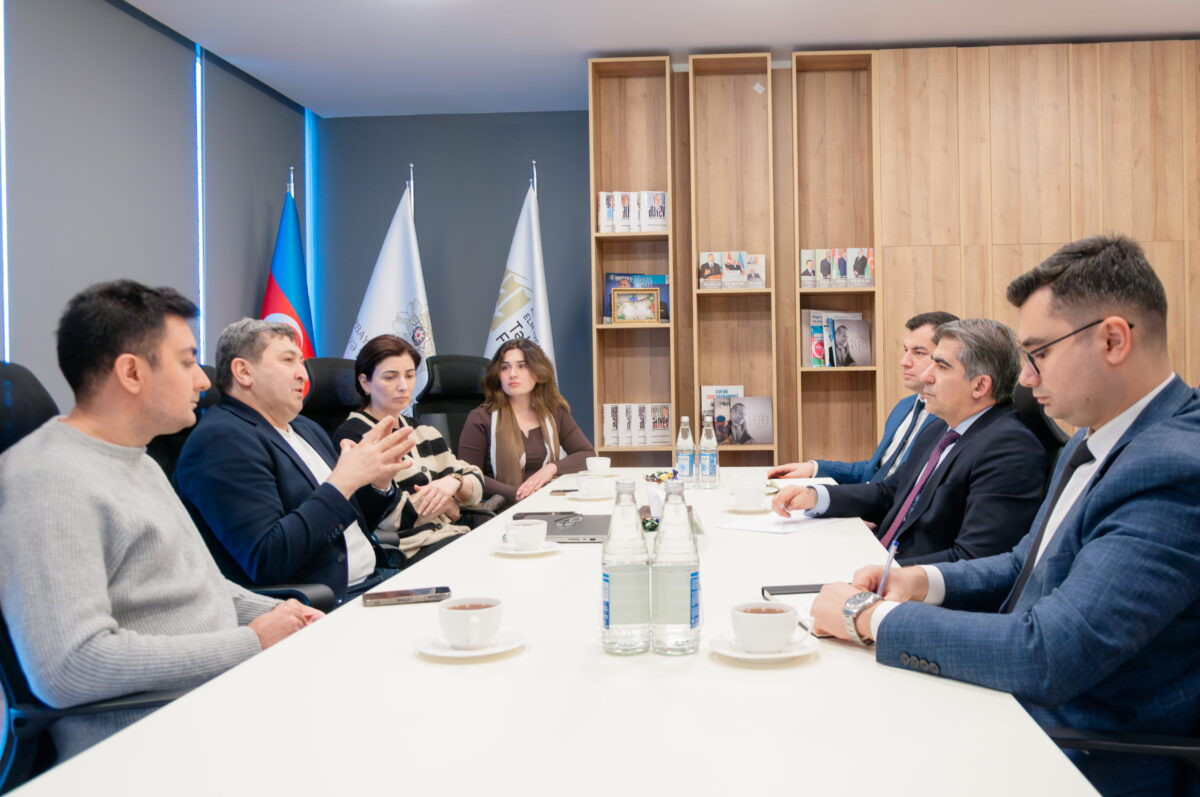 Təhsilin İnkişafı Fondu bir qrup tədqiqatçı ilə görüş keçirib