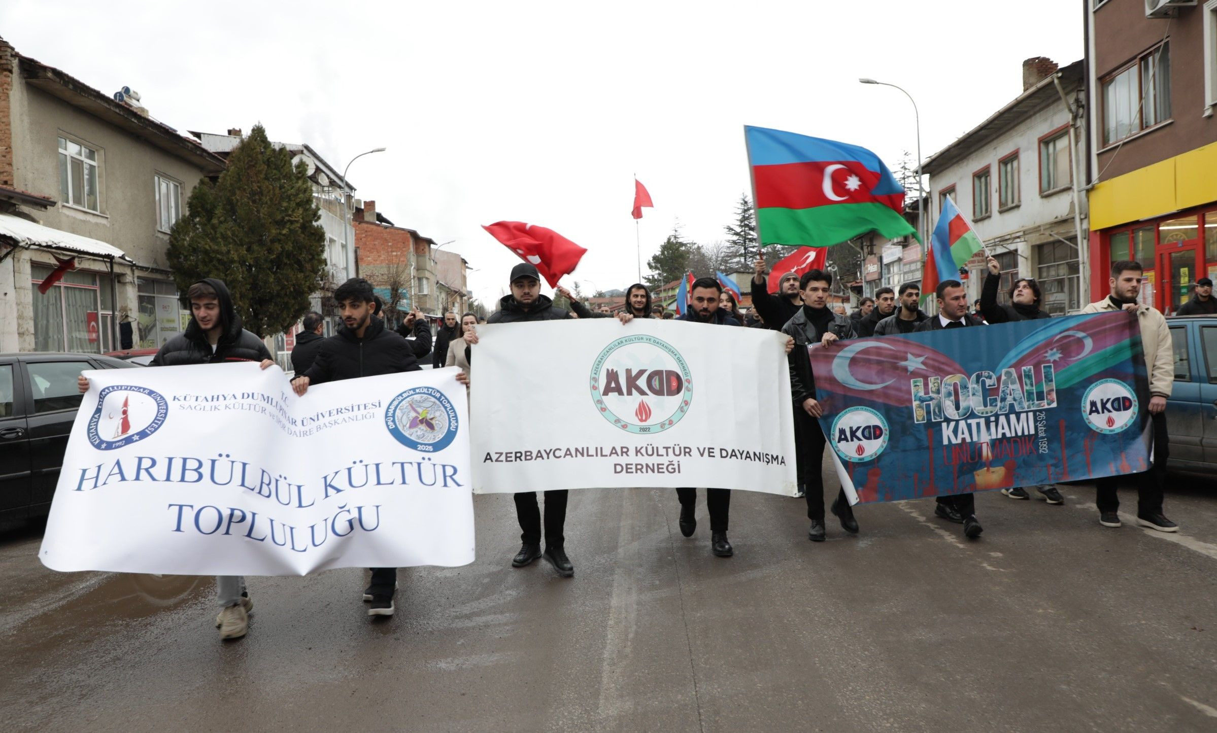 Kütahyada Xocalı şəhidlərinin xatirəsinə “Ehtiram yürüşü” keçirilib