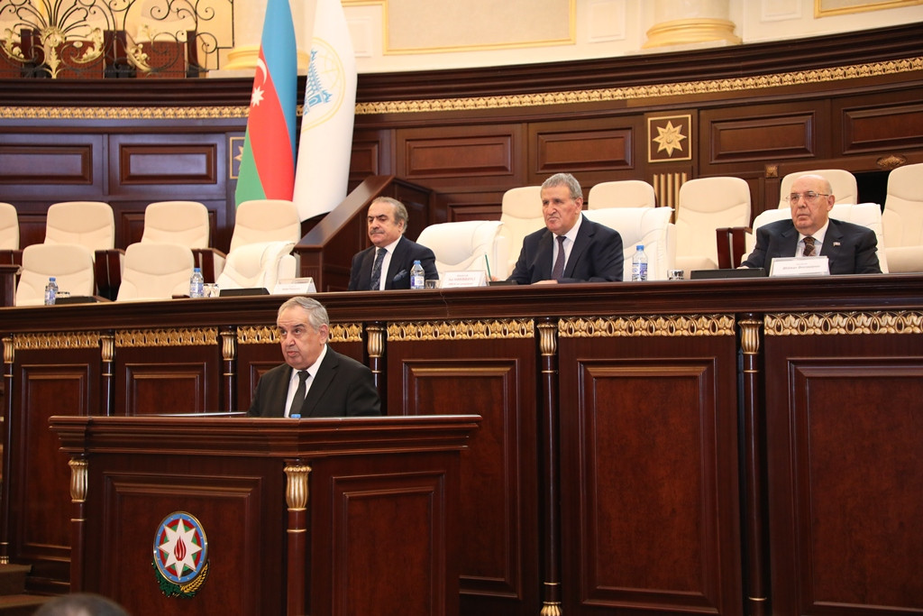 AMEA-nın Ümumi yığıncağında Akademiyanın illik hesabat məruzəsi dinlənilib