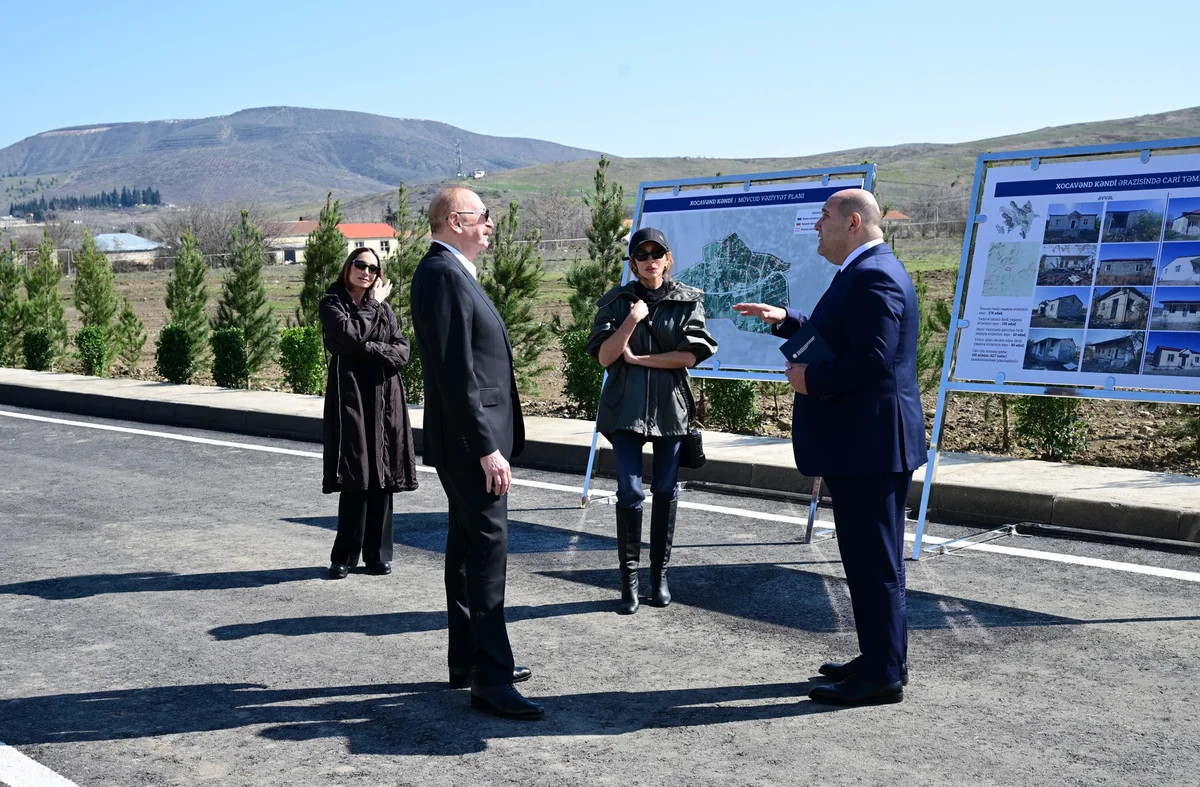İlham Əliyev Xocavənd kəndində görülmüş işlərlə tanış olub