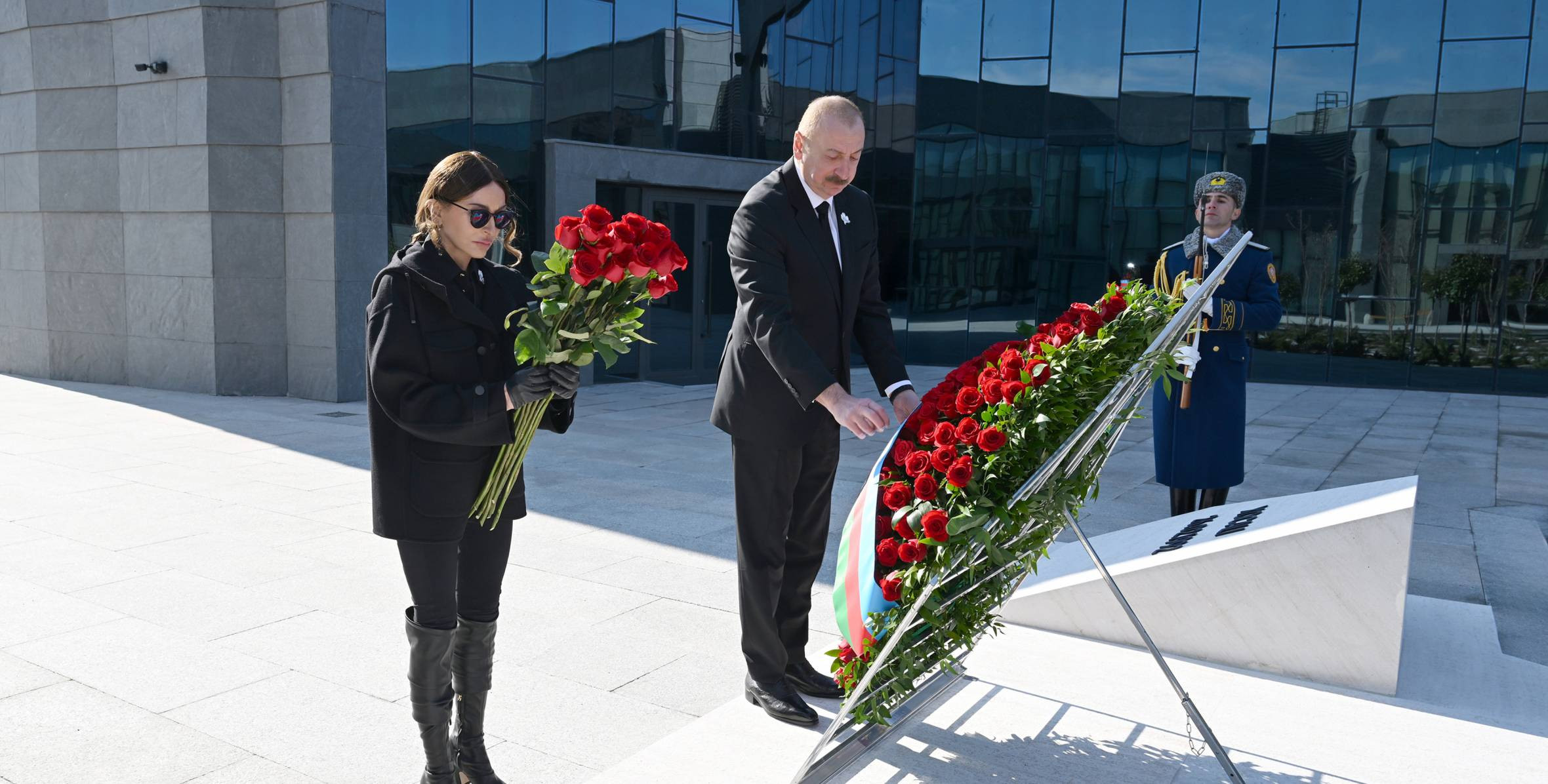 İlham Əliyevin sosial şəbəkə hesablarında dövlət başçısının Xocalı Soyqırımı Memorialının açılışında iştirakı ilə bağlı video paylaşılıb