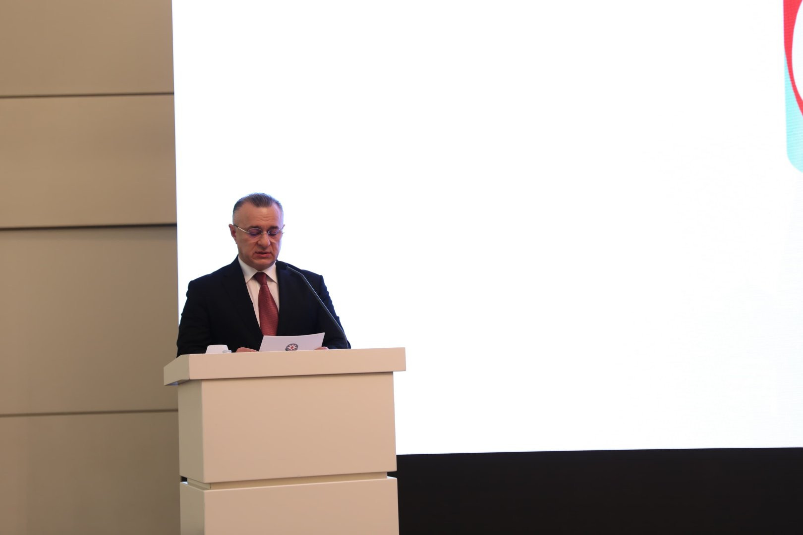 Nazir: Xərçəng müalicəsi özəl tibb müəssisələrində mümkün olacaq