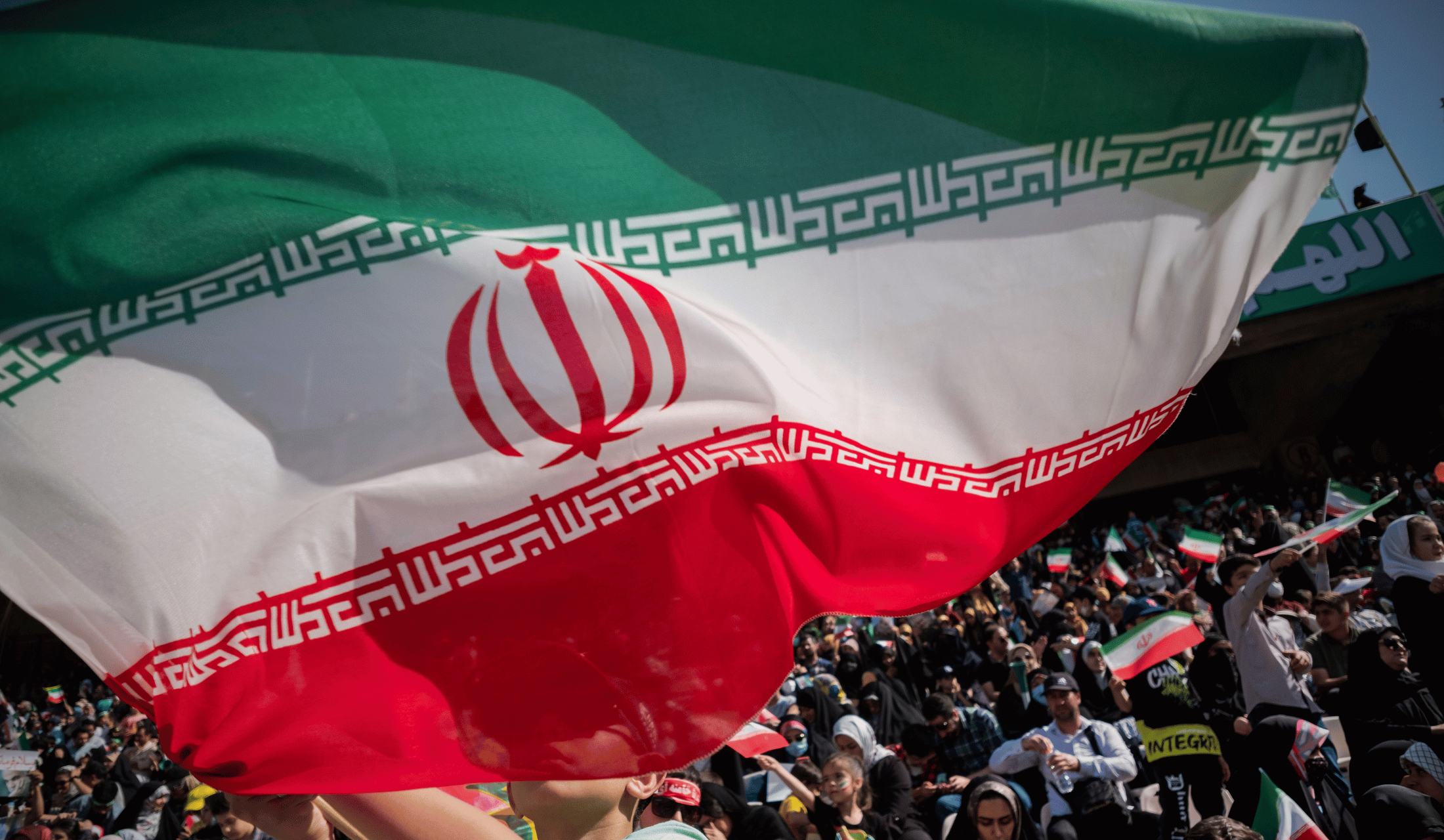 İran ticarət limanını hədəf aldı