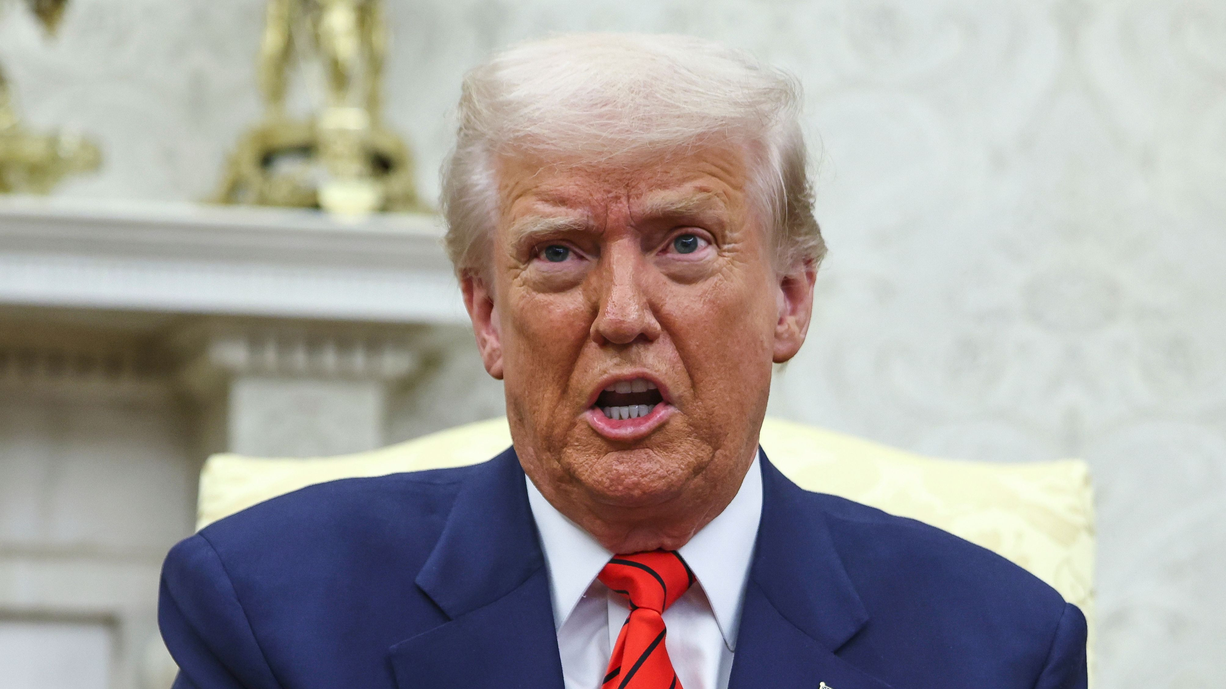 Tramp İrana qarşı quru əməliyyatını istisna etməyib