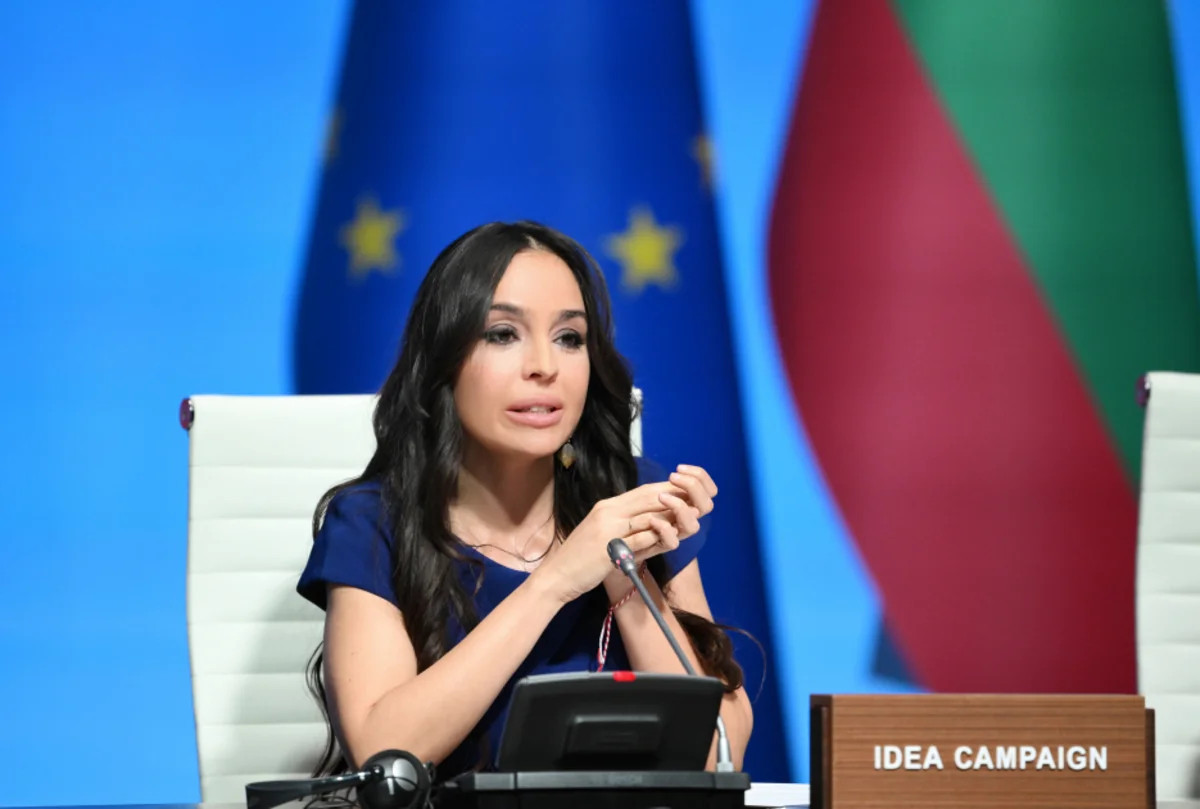 Leyla Əliyeva "Yaşıl enerji layihələri" sessiyasında çıxış edib