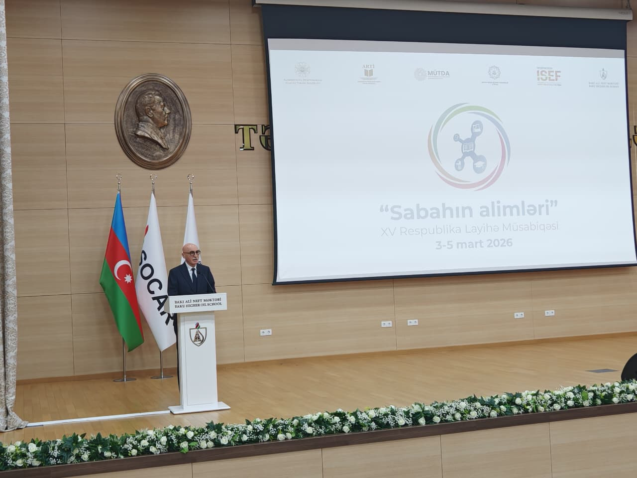 Firudin Qurbanov: Bu gün dünyada əsas trend məzunun iş yeri açmasıdır