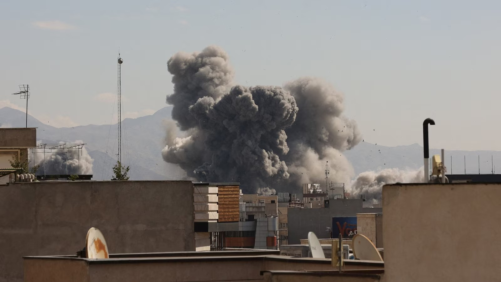 İranda Ekspertlər Şurasına ZƏRBƏ ENDİRİLDİ