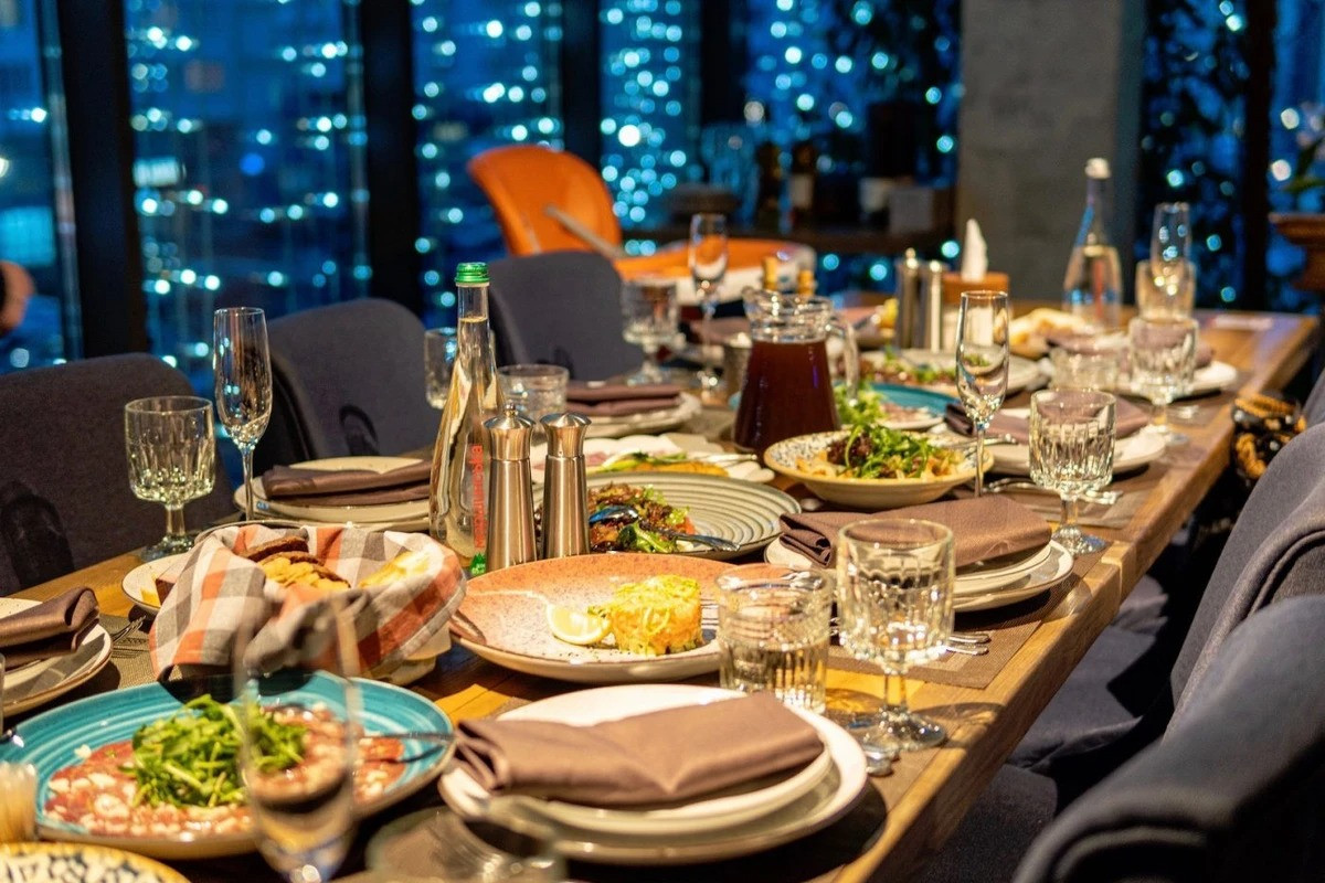 Bakıda məşhur restoran SÖKÜLƏCƏK -