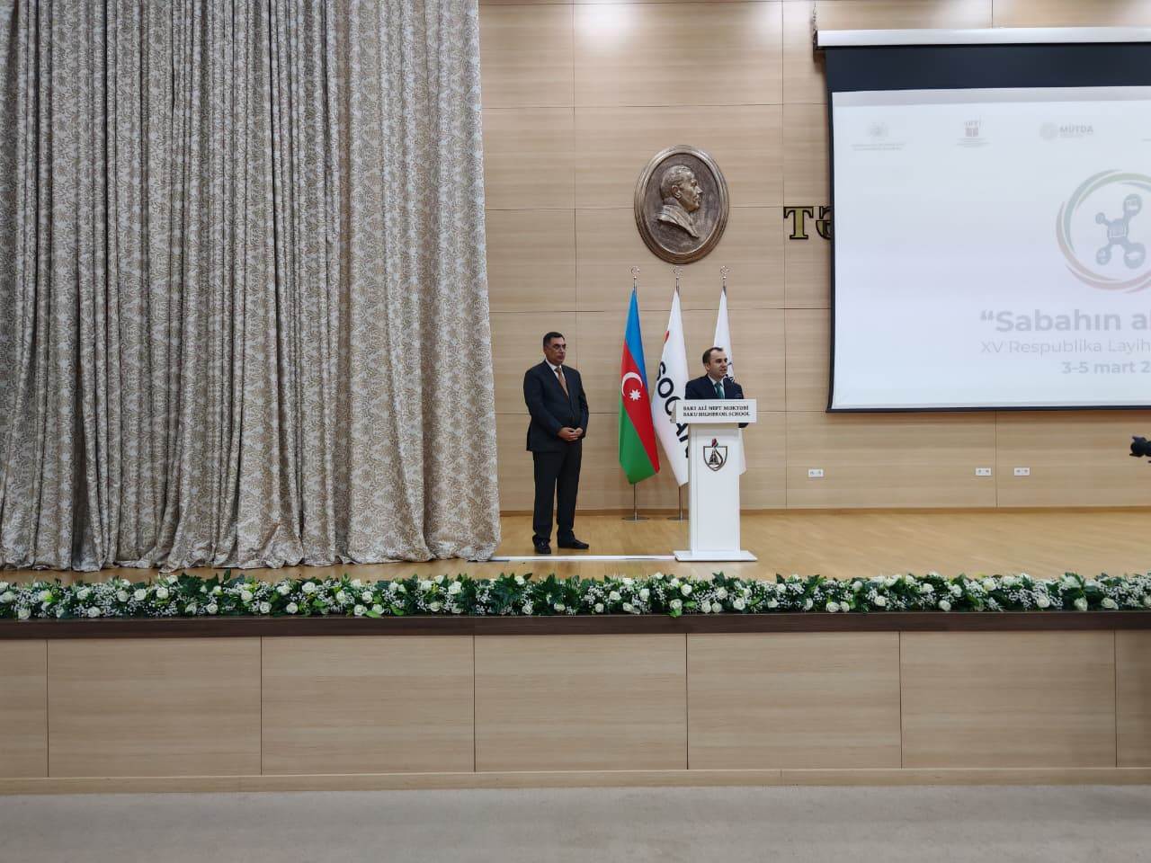 Elm və təhsil nazirinin müavini gənclərə müraciət edib