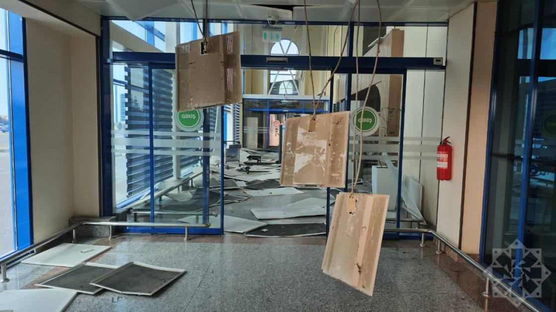 Naxçıvan aeroportunun uçuş-eniş zolağı zədələnib