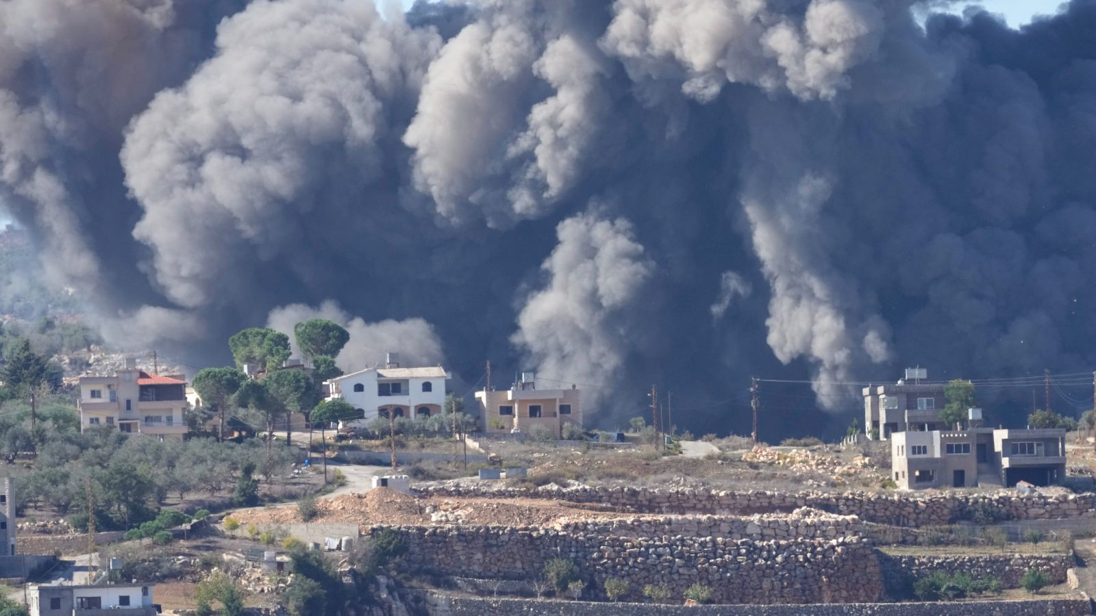 İsrailin Livana hücumları: