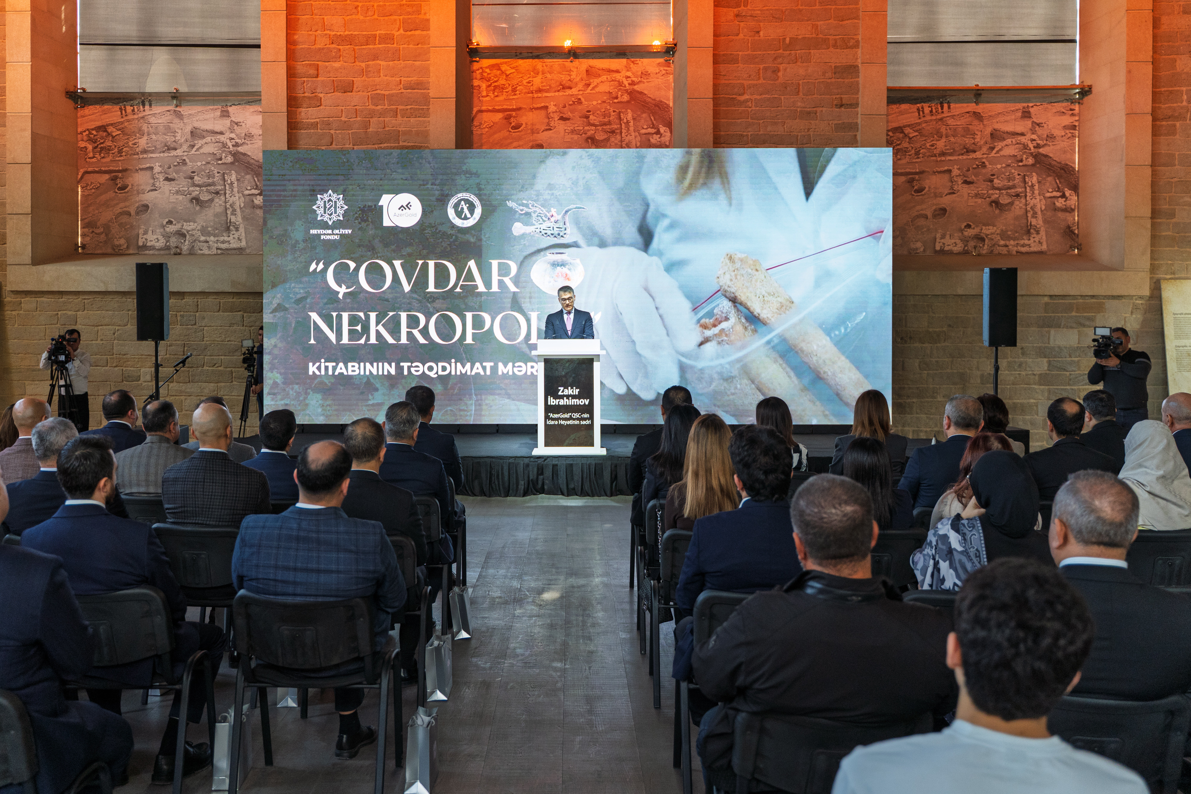 “Çovdar nekropolu” kitabı ictimaiyyətə təqdim edilib