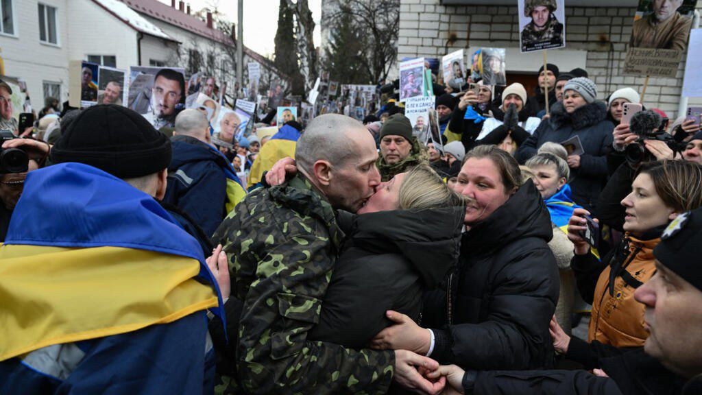 Cəbhəyə səfər və nadir razılaşma: Ukrayna ilə Rusiya 500 əsiri dəyişdi