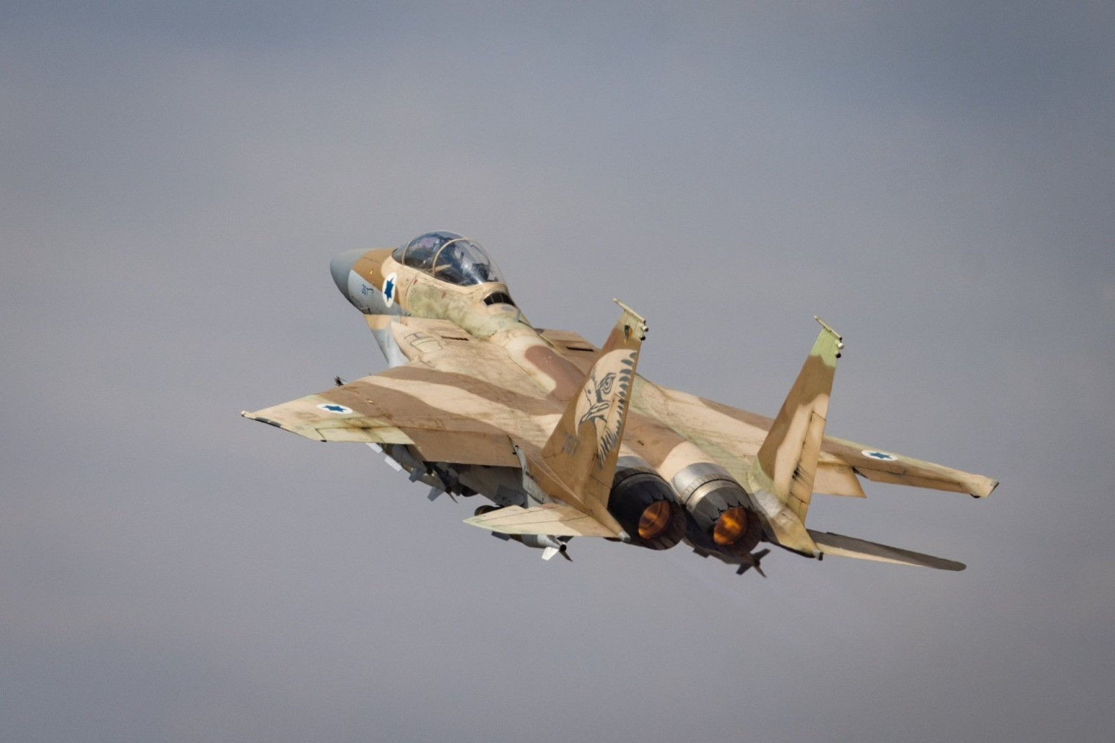 İsrail SEPAH-a məxsus 16 təyyarəni