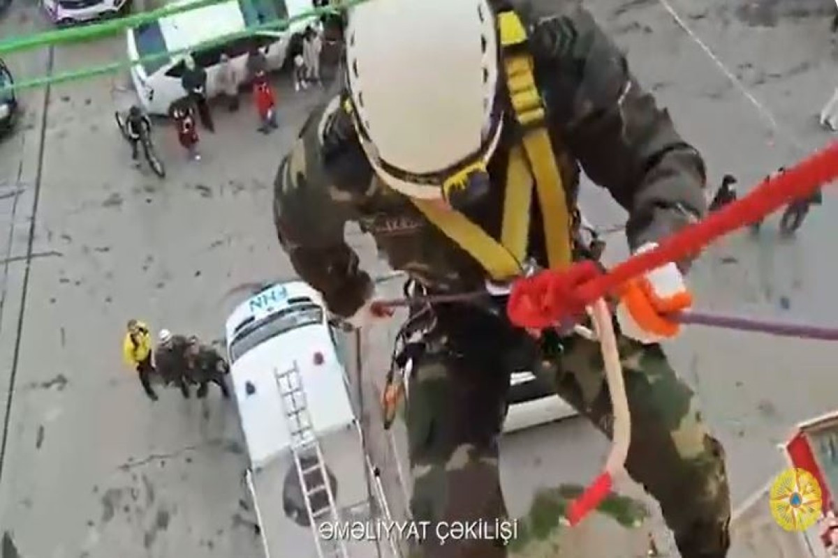 Xilasedicilər azyaşlını xilas etdilər