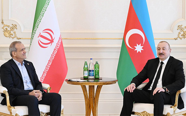 Məsud Pezeşkian Prezident İlham Əliyevə zəng edib