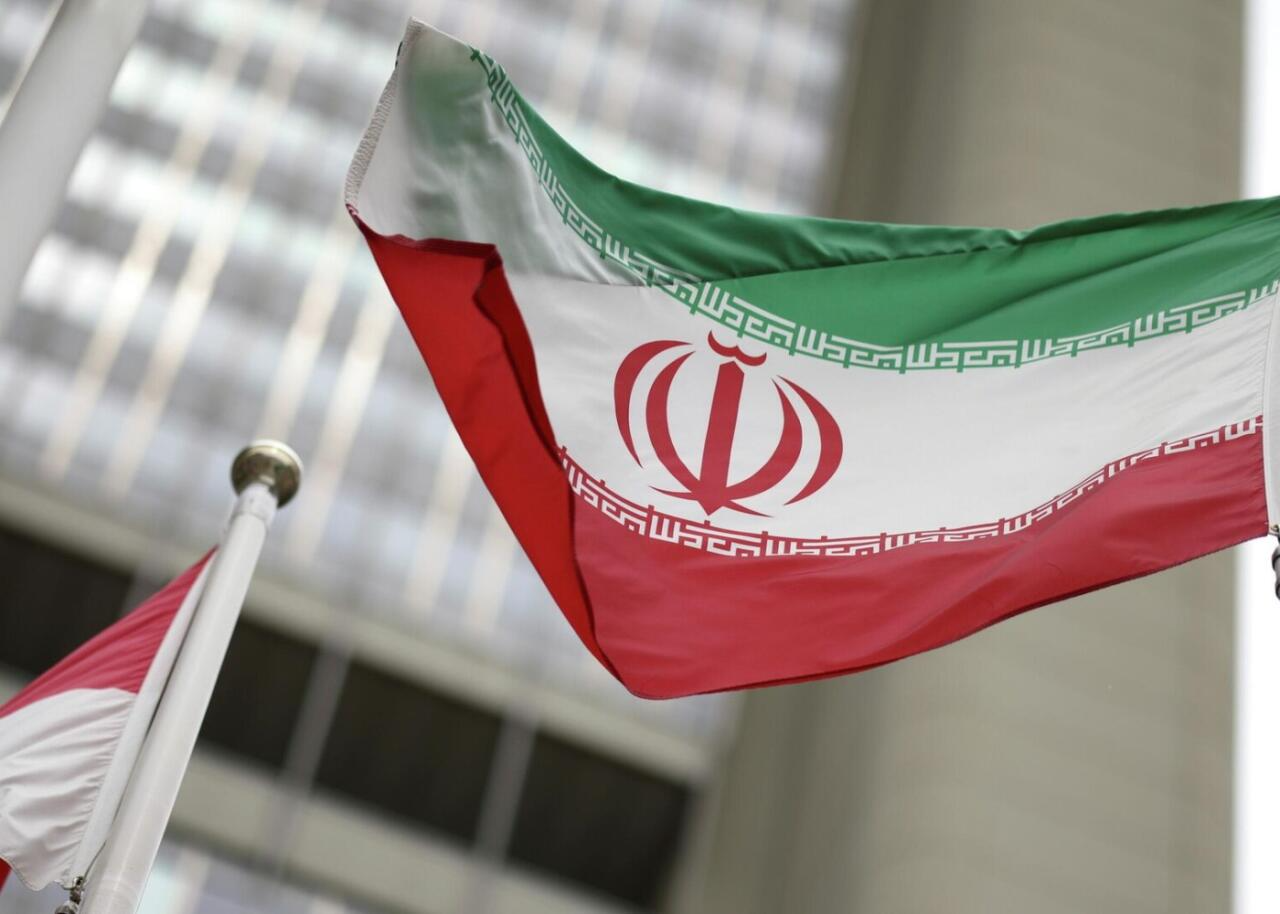 İranda Müvəqqəti Rəhbərlik Şurası fəaliyyətini dayandırıb